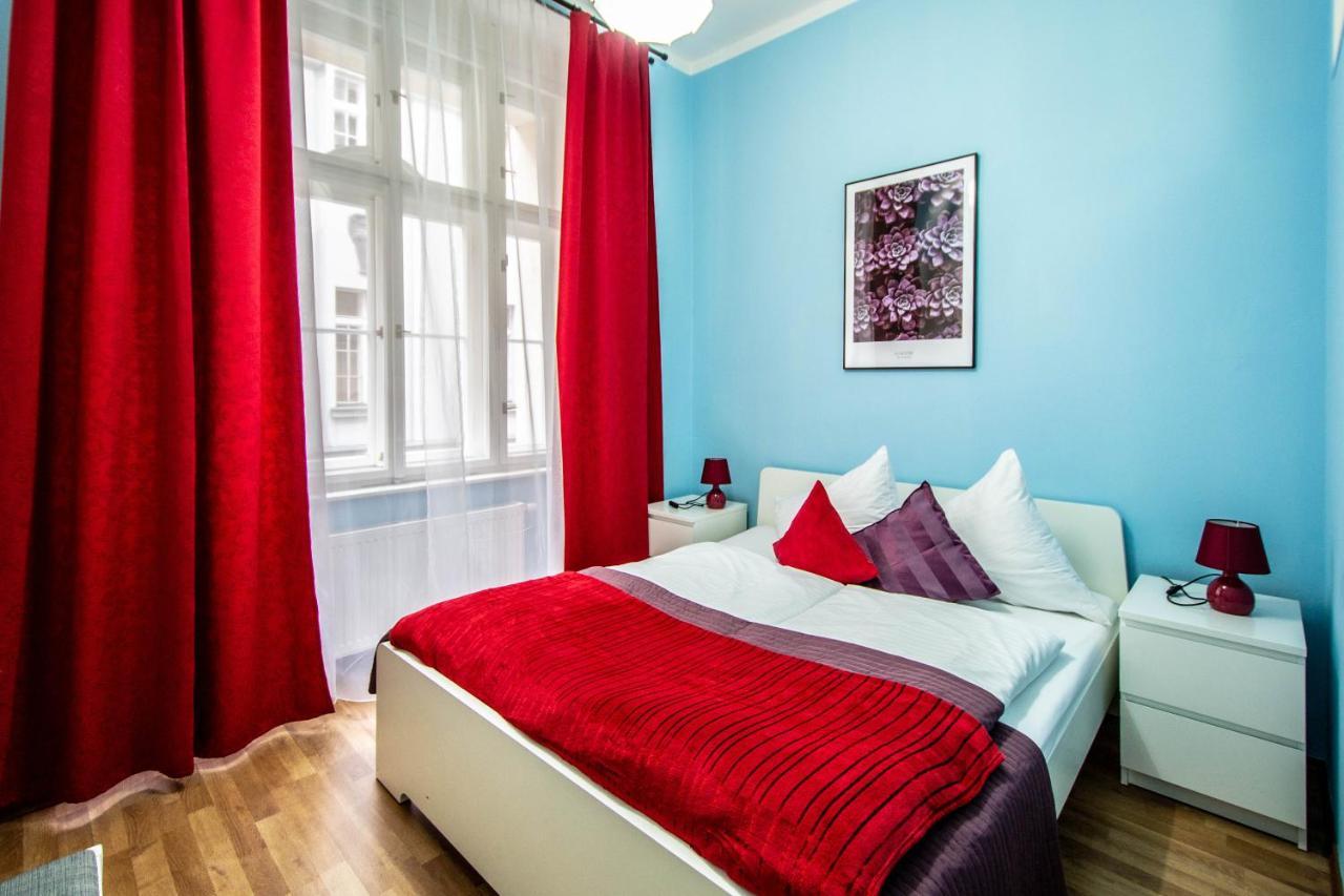 Ruzova Apartment By Ruterra Praga Exterior foto